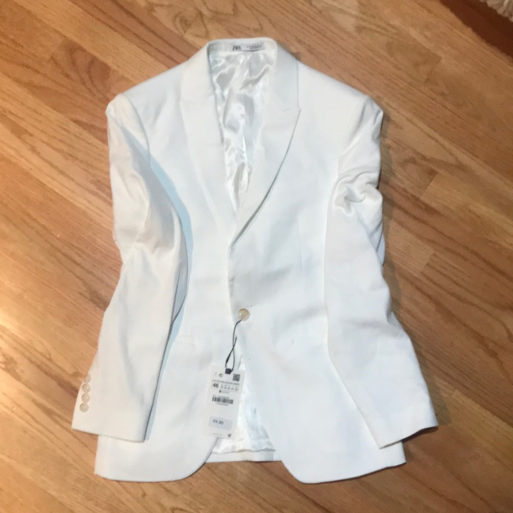 Zara men’s white blazer, never worn